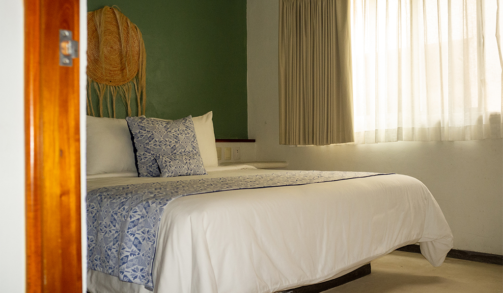 Master Suite 02