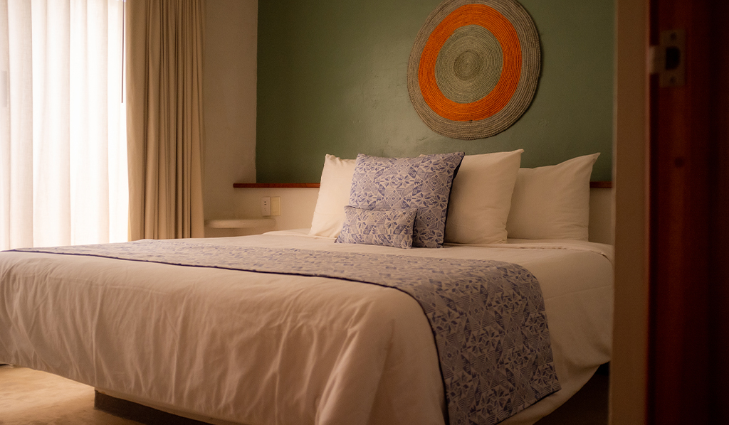 Master Suite 06